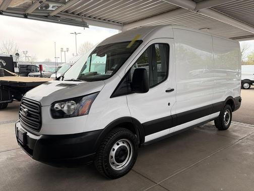 2019 Ford Transit-250 148 WB Medium Roof Cargo
