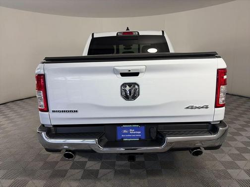 Bright White Clearcoat 2022 RAM 1500 Big Horn