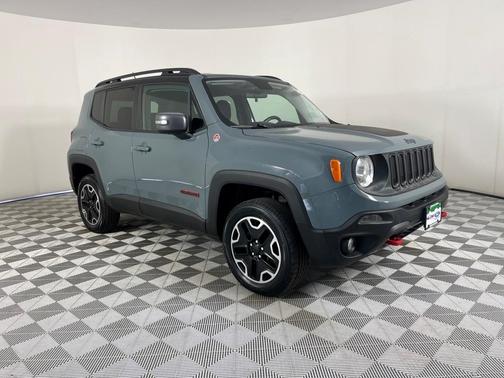 2016 Jeep Renegade Trailhawk