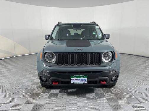 2016 Jeep Renegade Trailhawk