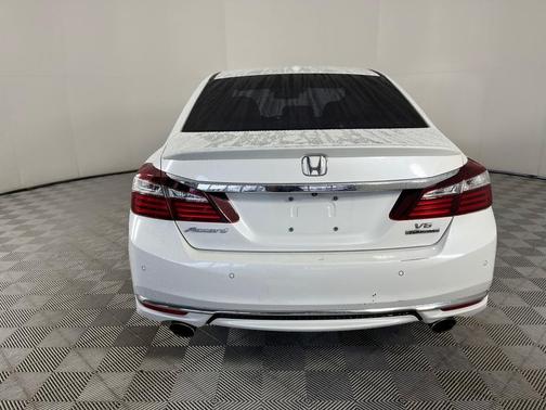 2017 Honda Accord Touring