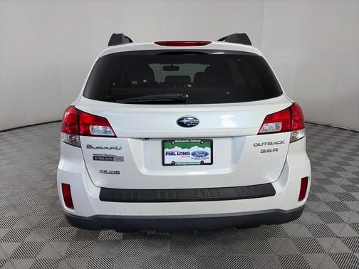 2010 Subaru Outback 3.6R Limited