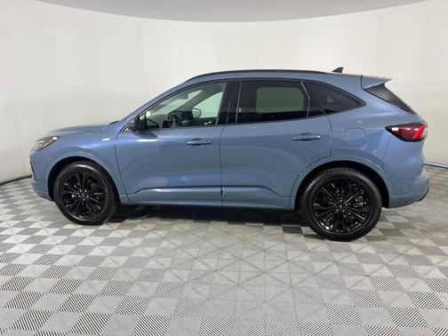 2024 Ford Escape ST-Line Elite