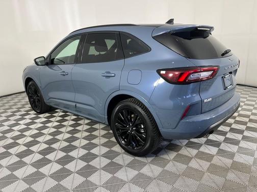 2024 Ford Escape ST-Line Elite