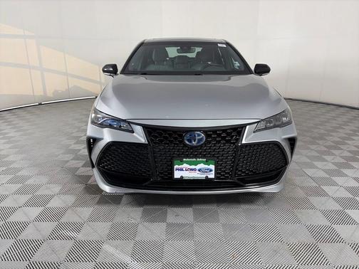 2019 Toyota Avalon Hybrid XSE