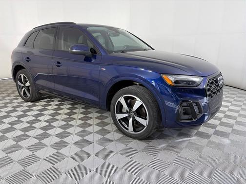 2022 Audi Q5 45 S line Prestige