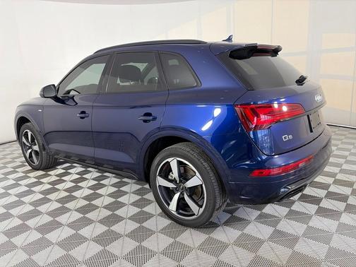 2022 Audi Q5 45 S line Prestige