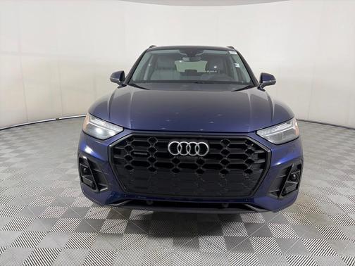 2022 Audi Q5 45 S line Prestige