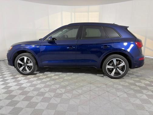 2022 Audi Q5 45 S line Prestige