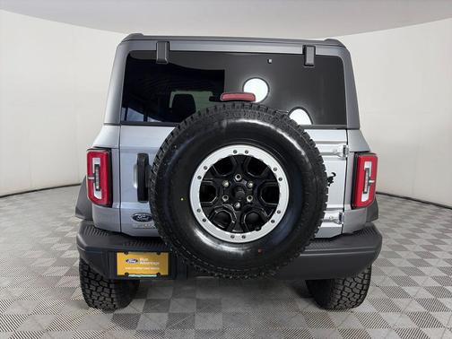 Silver Metallic 2022 Ford Bronco Badlands