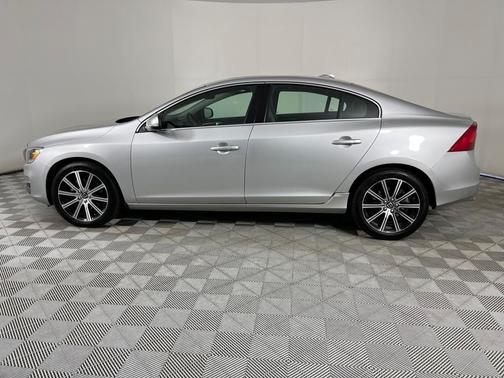 2018 Volvo S60 T5 Inscription Platinum