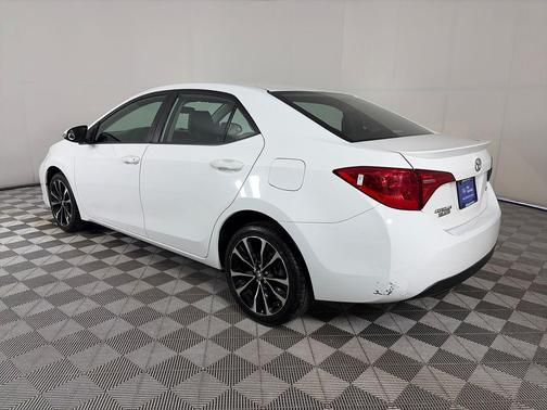 Super White 2019 Toyota Corolla SE