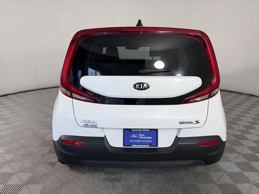 Snow White Pearl 2021 Kia Soul S
