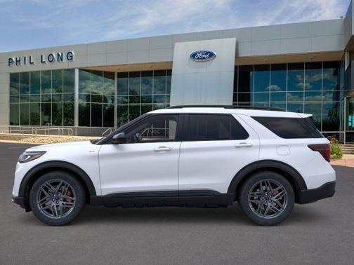 Star White 2026 Ford Explorer ST-Line