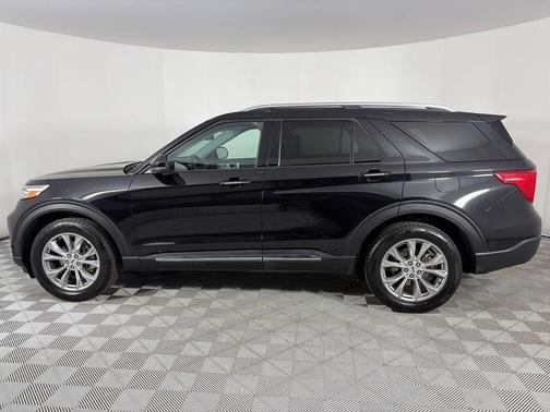 Black Metallic 2023 Ford Explorer Limited