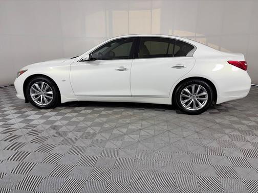 2015 INFINITI Q50 Premium