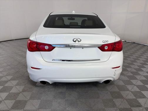 2015 INFINITI Q50 Premium