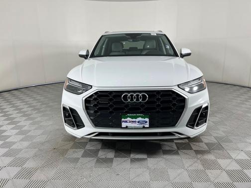 2022 Audi Q5 45 S line quattro Premium