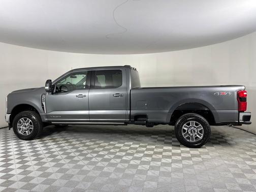 2025 Ford F-350 Lariat Super Duty