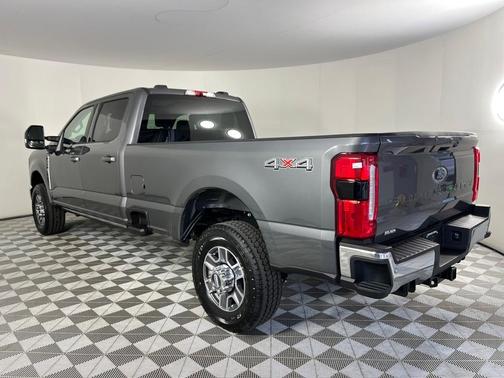 2025 Ford F-350 Lariat Super Duty