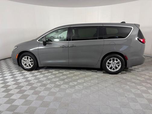 Ceramic Gray Clearcoat 2023 Chrysler Pacifica Touring-L