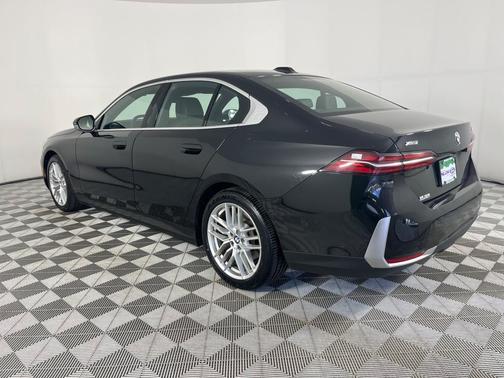 2024 BMW 530 i xDrive