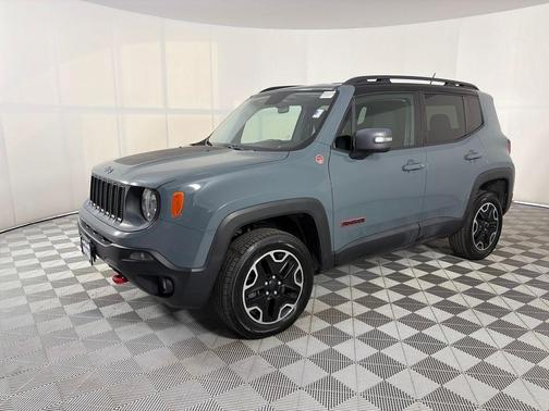 2016 Jeep Renegade Trailhawk