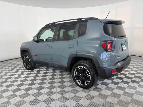 2016 Jeep Renegade Trailhawk
