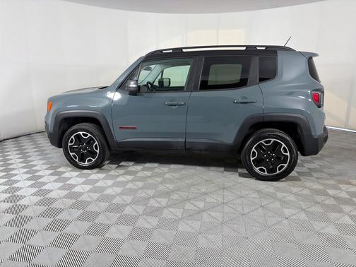 2016 Jeep Renegade Trailhawk