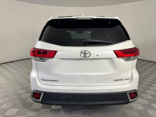 2018 Toyota Highlander Limited Platinum
