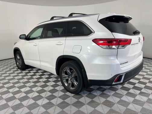 2018 Toyota Highlander Limited Platinum