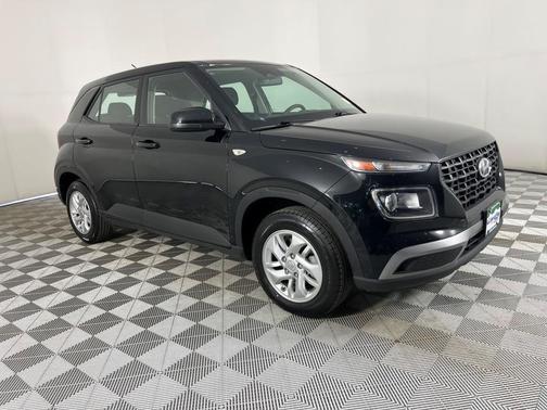 2024 Hyundai VENUE SE