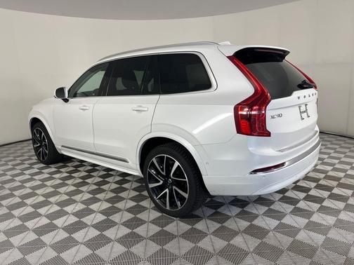 2023 Volvo XC90 B6 Plus 7-Seater