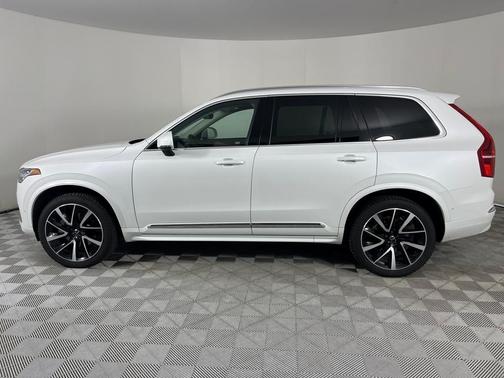 2023 Volvo XC90 B6 Plus 7-Seater