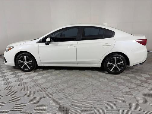 Crystal White Pearl 2021 Subaru Impreza Premium