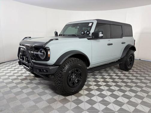 Gray 2023 Ford Bronco Wildtrak