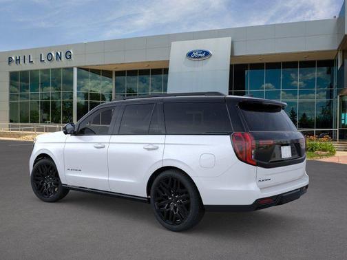 Star White 2026 Ford Expedition Platinum