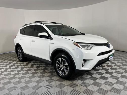 2017 Toyota RAV4 Hybrid XLE