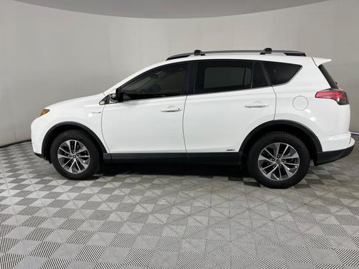 2017 Toyota RAV4 Hybrid XLE