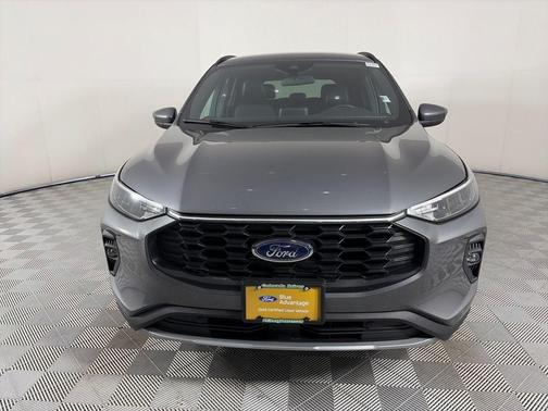 Gray Metallic 2025 Ford Escape ST-Line Select