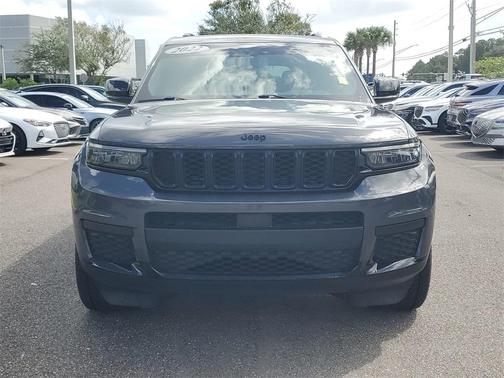 2022 Jeep Grand Cherokee L Laredo