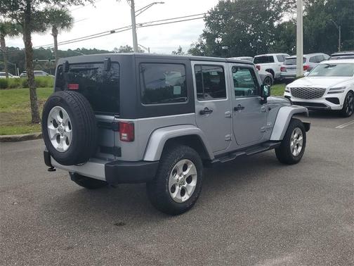 2013 Jeep Wrangler Unlimited Sahara