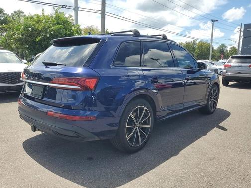 2021 Audi Q7 55 Prestige