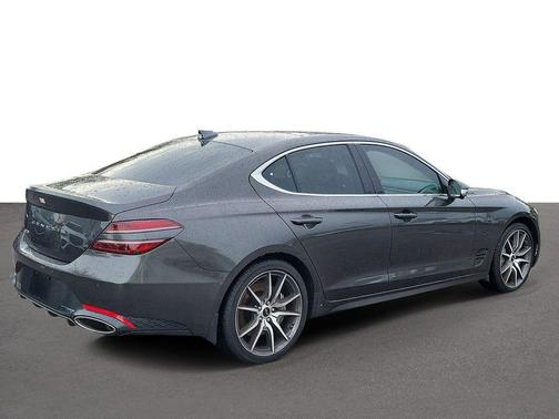 Makalu Gray 2026 Genesis G70 2.5T Prestige