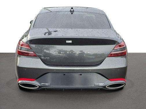 Makalu Gray 2026 Genesis G70 2.5T Prestige