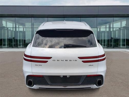2022 Genesis GV70 2.5T
