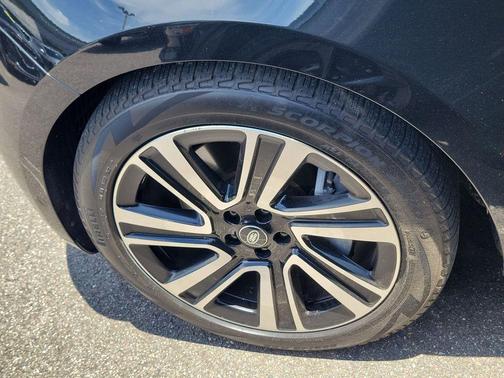 Santorini Black 2023 Land Rover Range Rover P530 SE