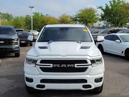 Bright White Clearcoat 2022 RAM 1500 Laramie