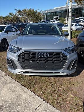 2022 Audi Q5 45 S line quattro Premium