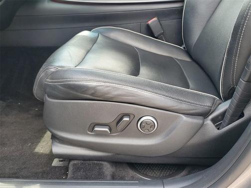 2022 Genesis GV70 2.5T